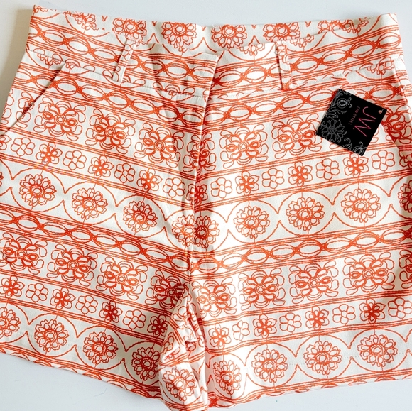 Pants - NWT Bold Orange Cream Abstract Floral Print Flat Front Shorts Mid-thigh Sz 8